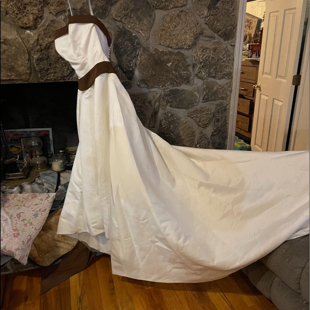 Wedding dress